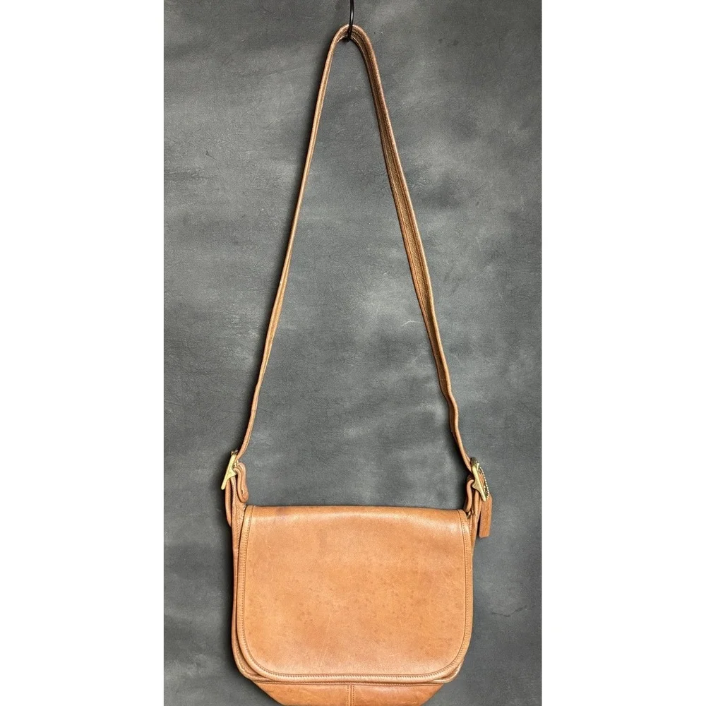 Vintage 90s Coach Patricia's Legacy 9951 Tan Leather Flap Crossbody Saddle Bag